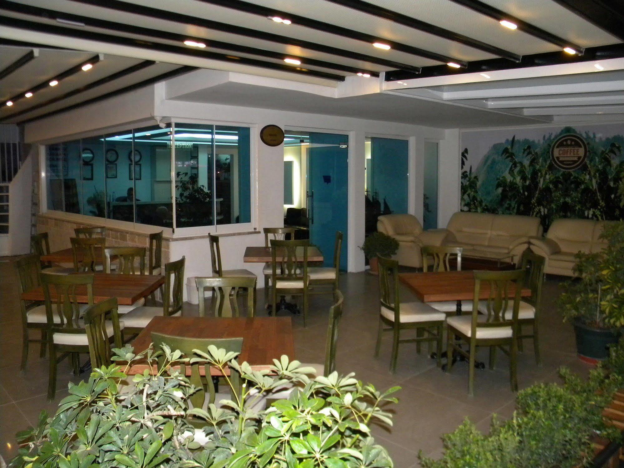 Sava Hotel Анталия Екстериор снимка